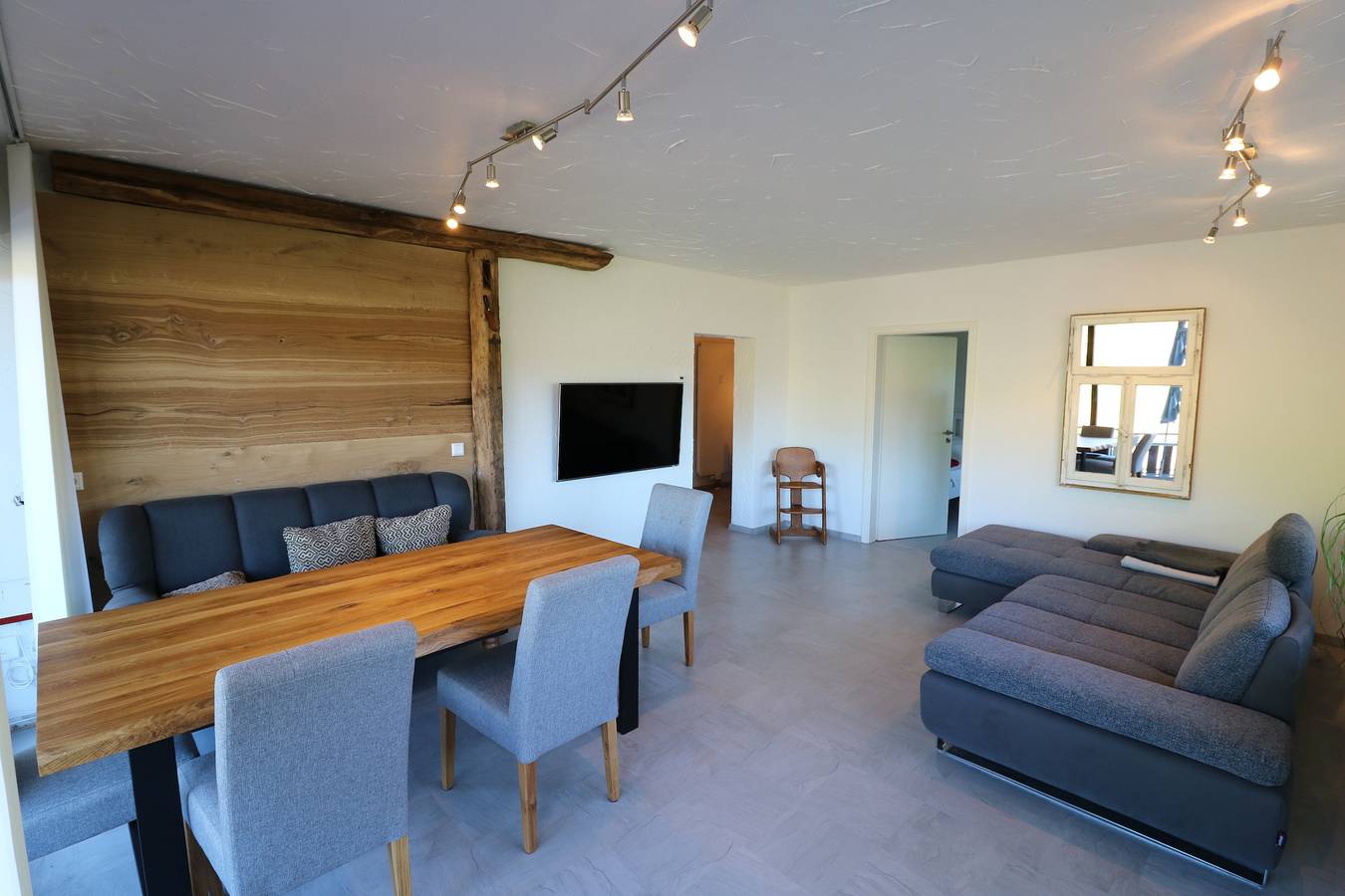 Ganze Ferienwohnung, Spechtsboden C4- hochwertige Ferienwohnung mit 2 Schlafzimmer in Todtnauberg- Ski In and ski out, Feldberg in Todtnauberg (Todtnau), Todtnau