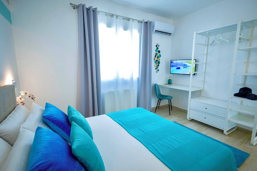 Golden Holiday Mare Villa with Pool in Terrasini, Province de Palerme