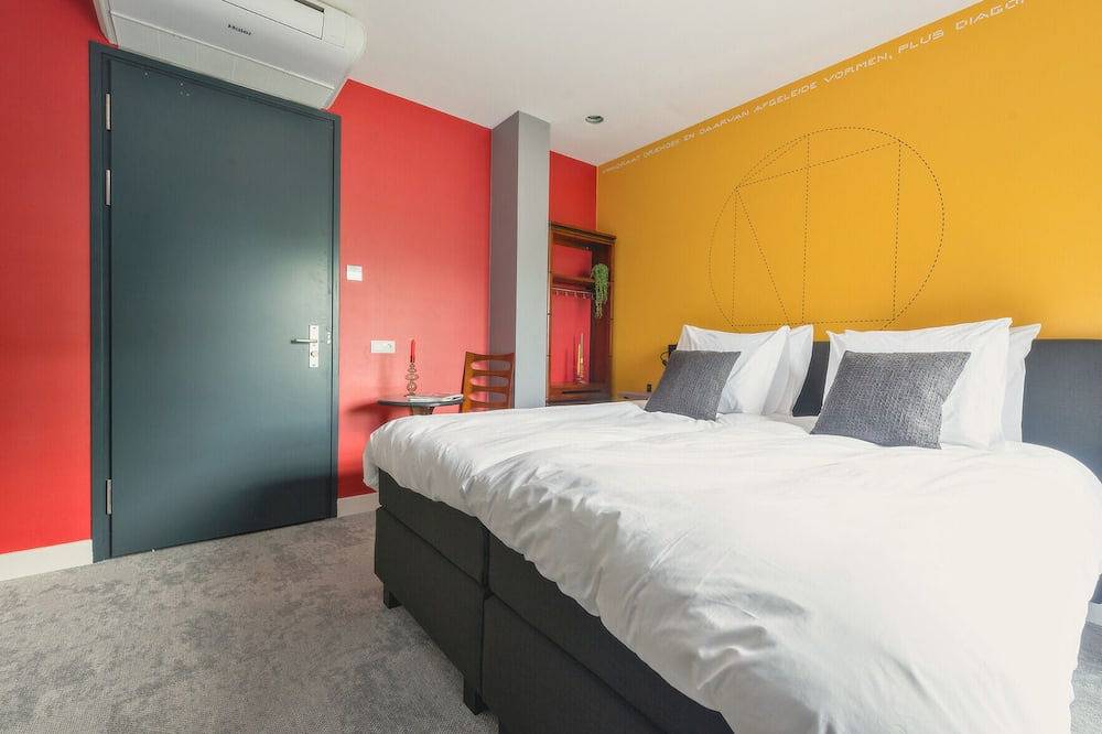 Geheel appartement, Uniek appartement met privé keuken en badkamer. in Tilburg, Noord-Brabant