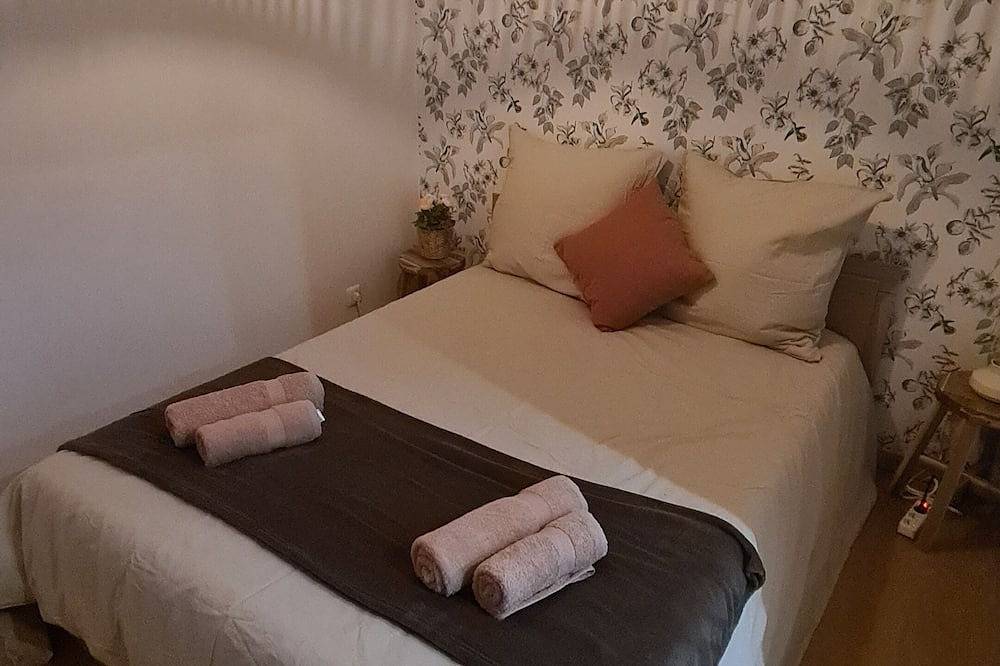 Apartamento entero, Heart of Sens: Central Oasis 1Br /Near Station in Sens, Río Yonne