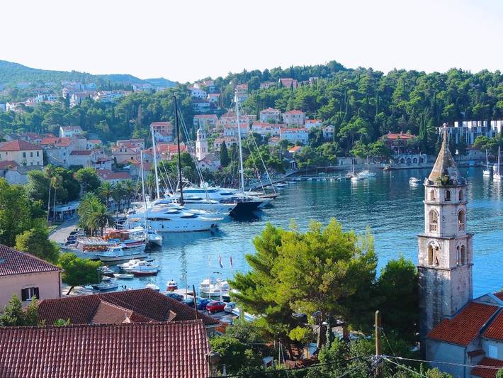 Villa pour 6 personnes, avec piscine ainsi que vue et jardin à Cavtat