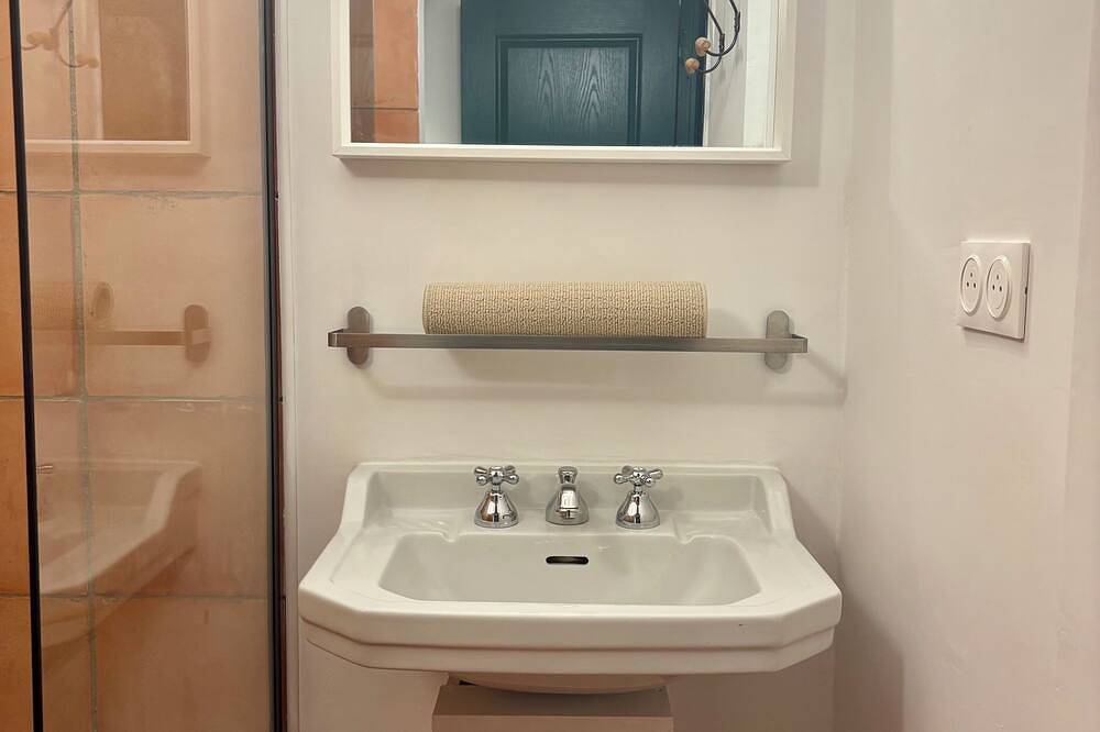 Chambre d'hôte - Villa Magdala - Suite Bassin in Hyeres, Parque nacional Port-Cros