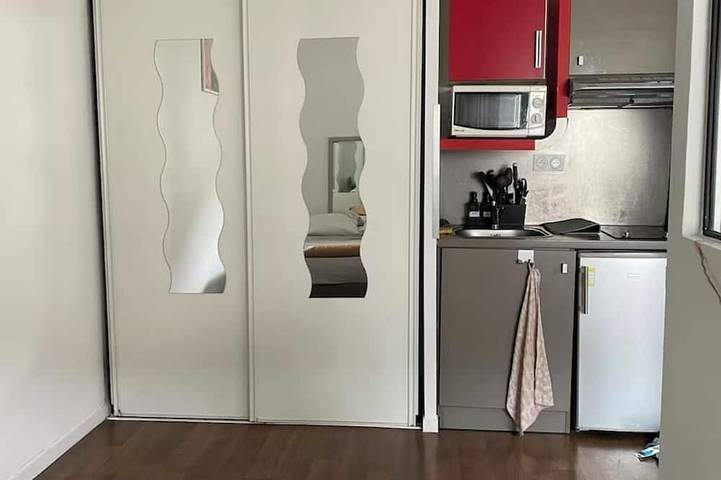 Ganze Wohnung, Studio 15min from Paris in Rosny-sous-Bois, Seine-Saint-Denis