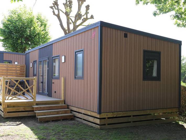 Flower Camping La Hallerais - Mobilheim 4 personen - Mobil Home Premium 32 m² - (2 Schlafräume - 4 Pers.) + Terrasse in Taden, Dinan und Umgebung