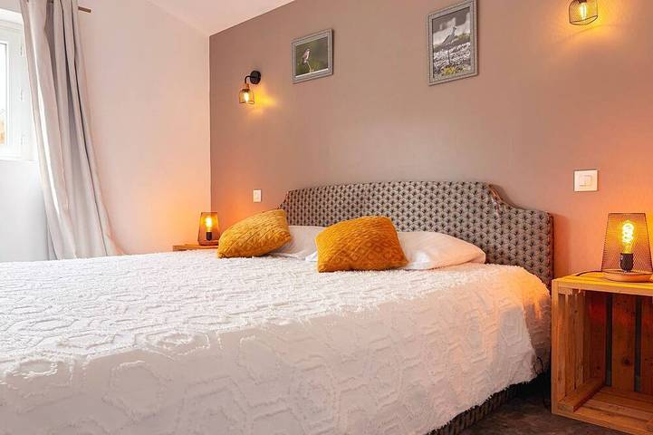 Entouré de Nature : Domaine Privé avec Maison, Lofts, Piscine, Étang pour Pêche, Terrasses et Confort Total in Bélâbre, Le Blanc und Umgebung