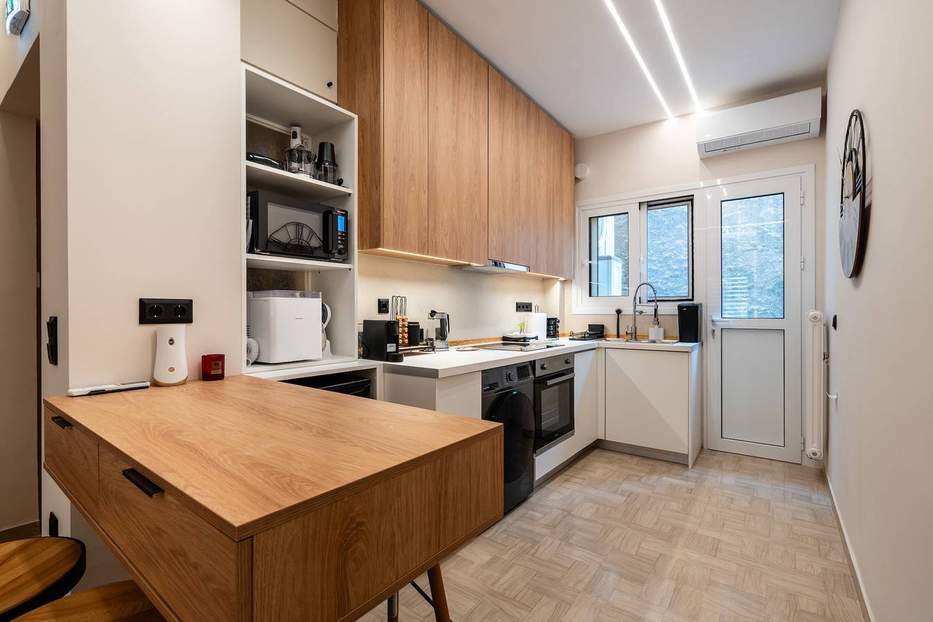 Appartamento intero, Appartamento "The Apex Boutique B2" con Balcone, Wi-Fi e Aria Condizionata in Sezione centrale di Atene, Atene
