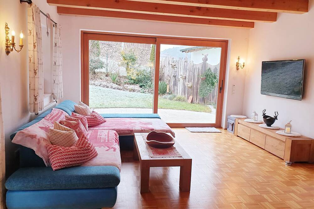 Ganze Wohnung, Ferienhaus (150qm) mit 3 Schlafzimmer und großem Garten in Schorndorf, Ostbayern