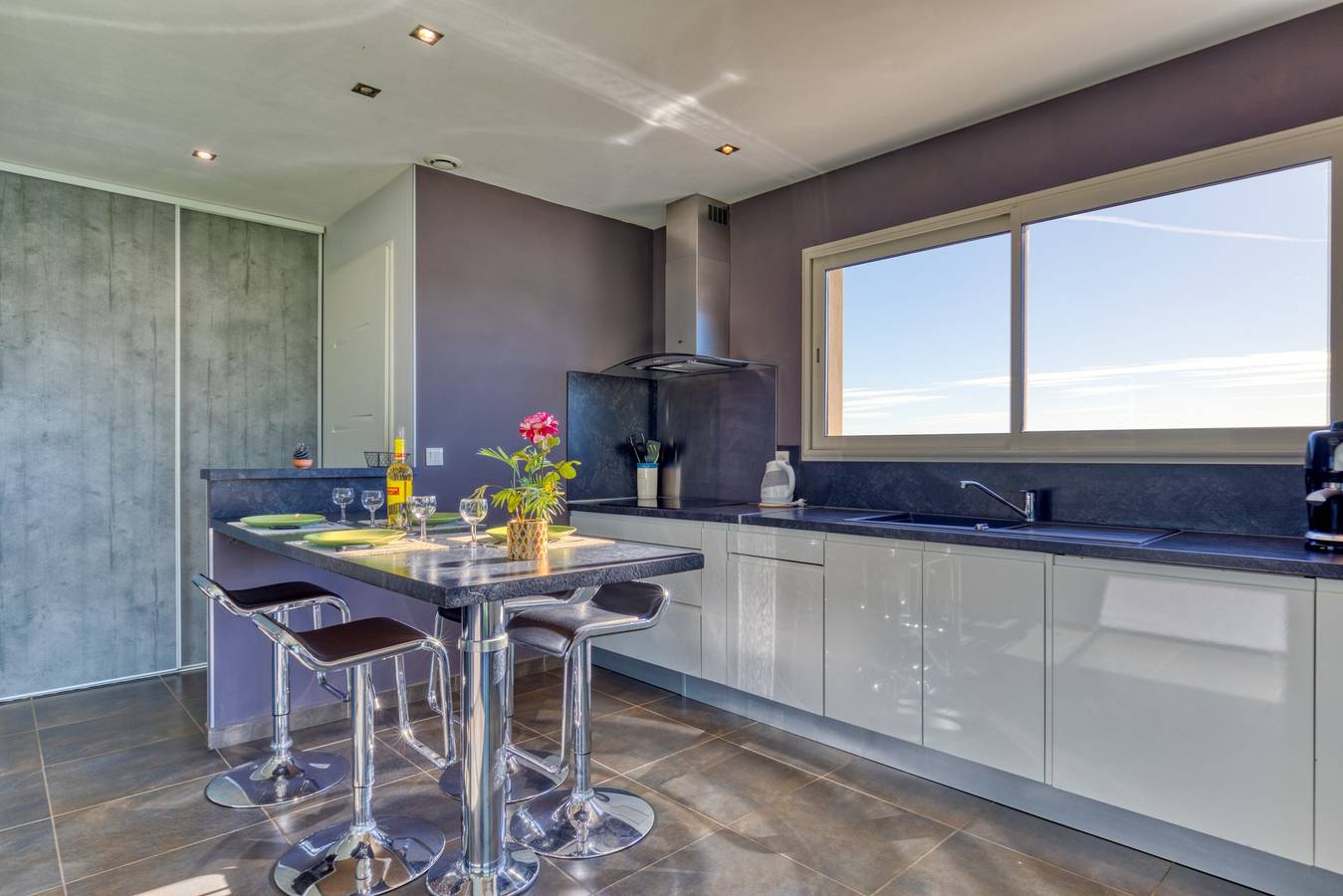 Villa "La Petite Maison Au Bord Du Canal" con terraza privada, jardín privado y Wi-Fi in Frontignan, Costa mediterránea (Francia)
