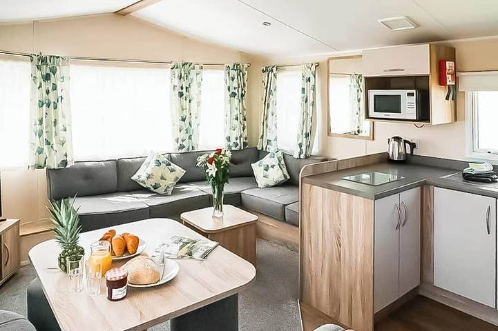 Glamping for 6 people in Newquay
