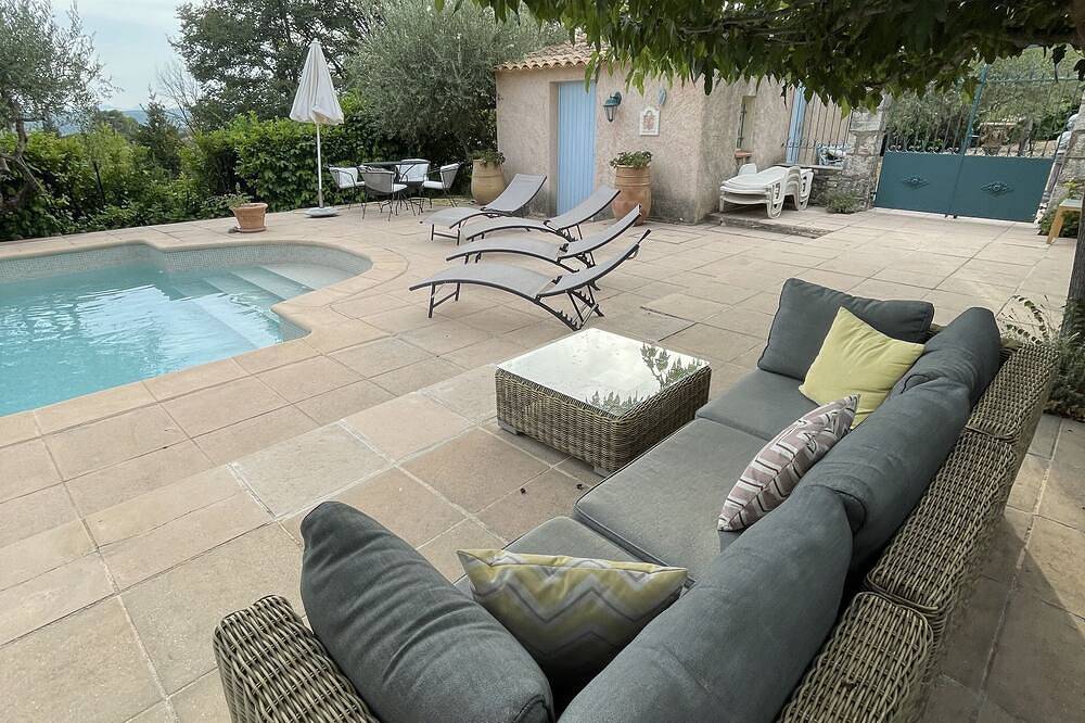 Appartement entier, Comfortable, very well equipped apartment with pool - perfect for families in Villecroze, Région de Draguignan