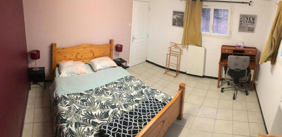 Gîte pour 5 personnes, avec jardin à Chavanoz - 4