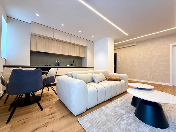 Ferienwohnung für 2 Personen, mit Seeblick und Balkon in Rumänien