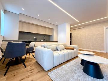 Gîte pour 2 personnes, avec balcon et vue sur le lac en Roumanie