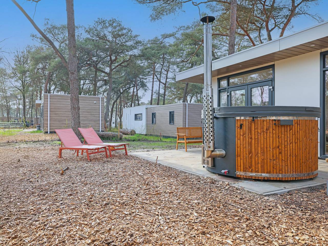 Luxus-Ferienhaus in der Natur mit Whirlpool
 in Sallandse Heuvelrug