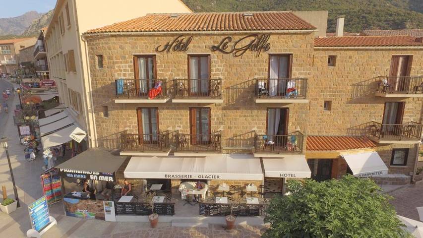 Hôtel pour 2 personnes, avec balcon et vue, adapté aux familles dans Porto (Corse) - 3