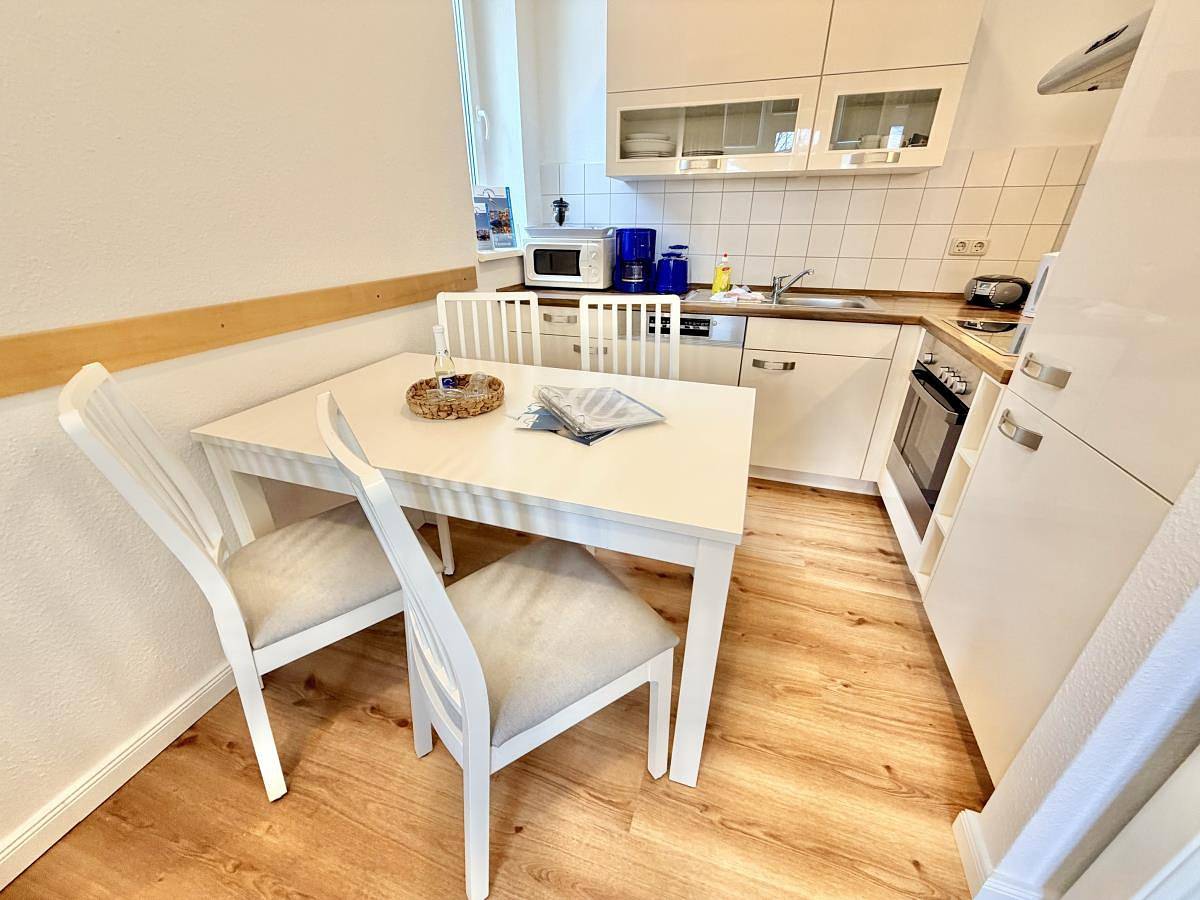 Ganze Wohnung, Fewo Delfin, Leuchtturmnaehe in Warnemünde Strand, Rostock