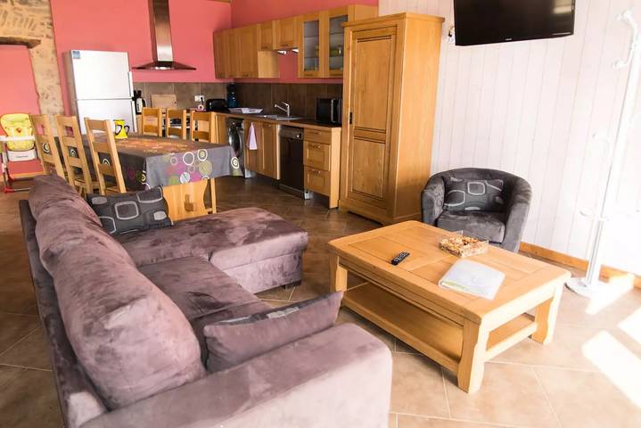 Gîte pour 7 personnes, avec terrasse et piscine à Banassac - 4