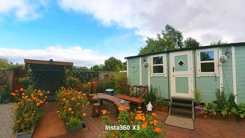 Camping for 2 people, with view and sauna as well as garden in Yorkshire