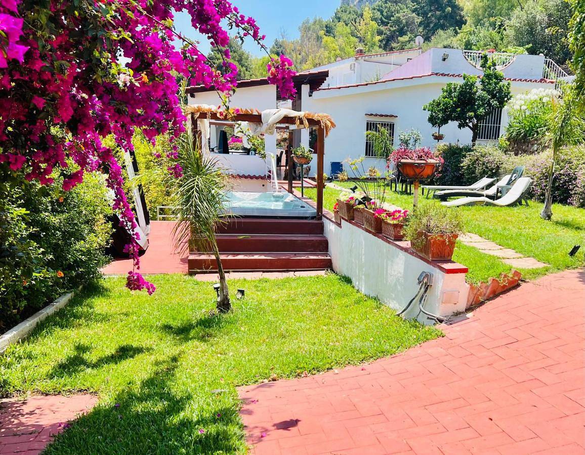 Two-Bedroom Villa in Palermo, Provincia di Palermo