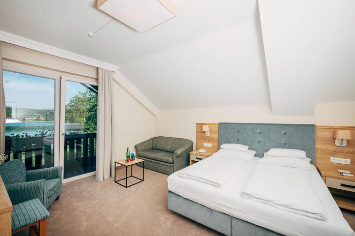 Hotel für 2 Personen, mit Seeblick und Sauna sowie Garten, mit Haustier am Faaker See - 4