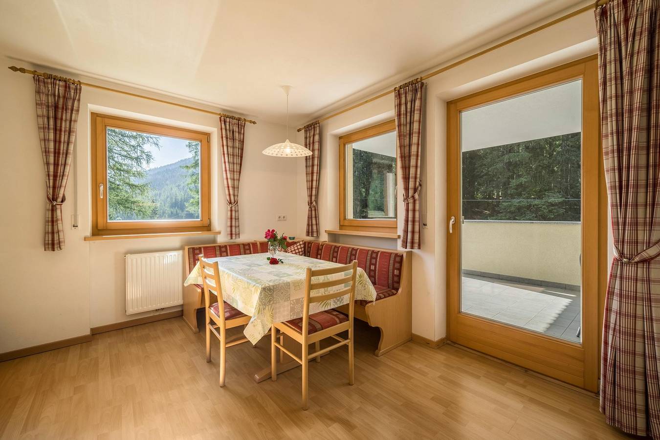 Ganze Wohnung, Ferienhaus "Maria Schneeglöcklein" mit Bergblick, Balkon, Garten & Sauna in Capanne di Fuori, Moos in Passeier