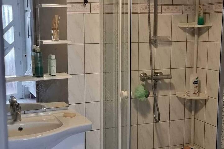 Gîte pour 4 personnes à Saint-Point-Lac - 4