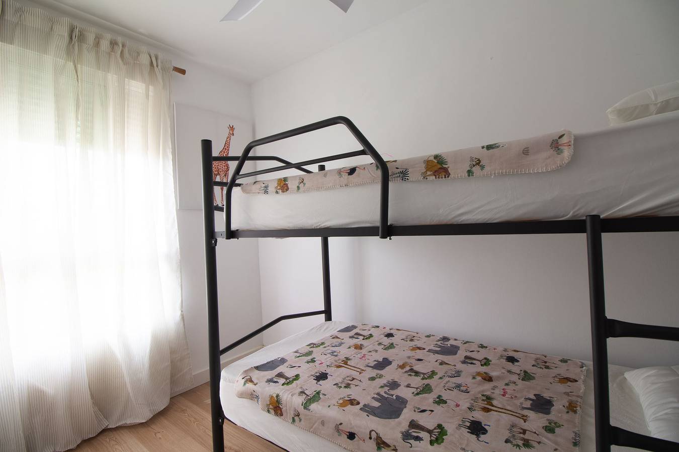 Apartamento entero, Lightbooking Nacita terraza a metros de la playa in Valdelagrana, El Puerto de Santa María