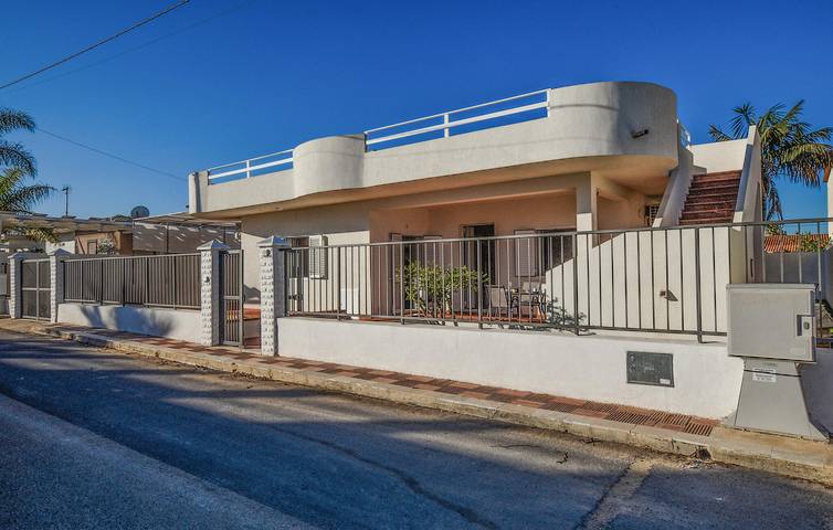 Ferienhaus für 6 Personen, mit Terrasse und Garten - 1