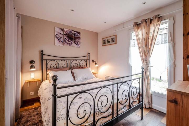 Gîte pour 3 personnes, avec jardin et vue à Maillebois