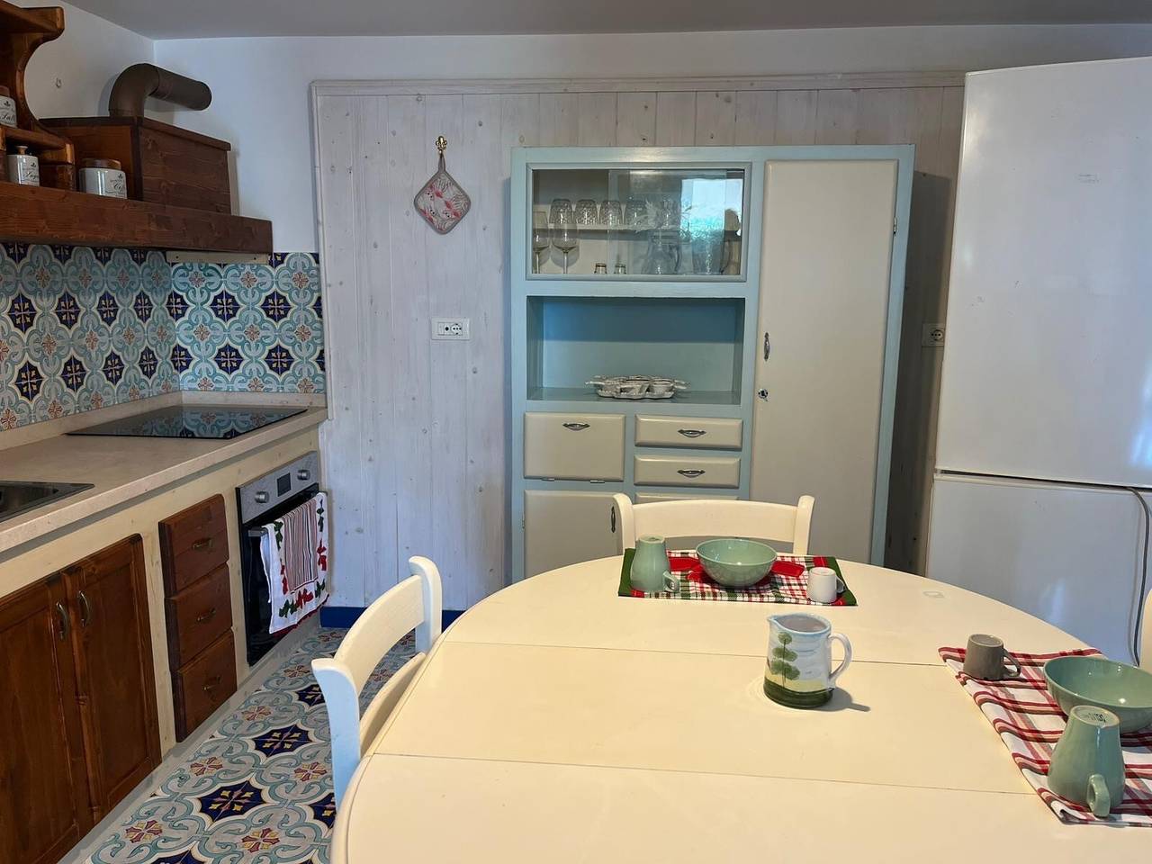 Villa 'La Mansarda di Cecè' con piscina condivisa, Wi-Fi e aria condizionata in Cisternino, Salento