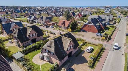 Ferienhaus für 7 Personen, mit Sauna und Terrasse sowie Garten, mit Haustier in Wenningstedt