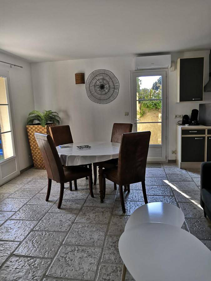 Location de vacances pour 5 personnes, avec piscine et jardin, animaux acceptés à Pont-Saint-Esprit - 4
