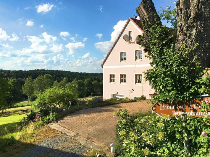 Ferienwohnung für 10 Personen, mit Sauna und Terrasse sowie Garten - 1