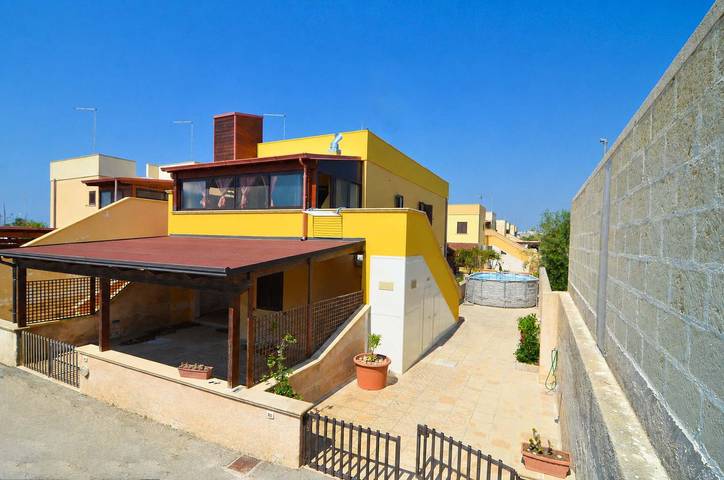 Ferienhaus für 11 Personen, mit Meerblick und Garten in Specchiarica