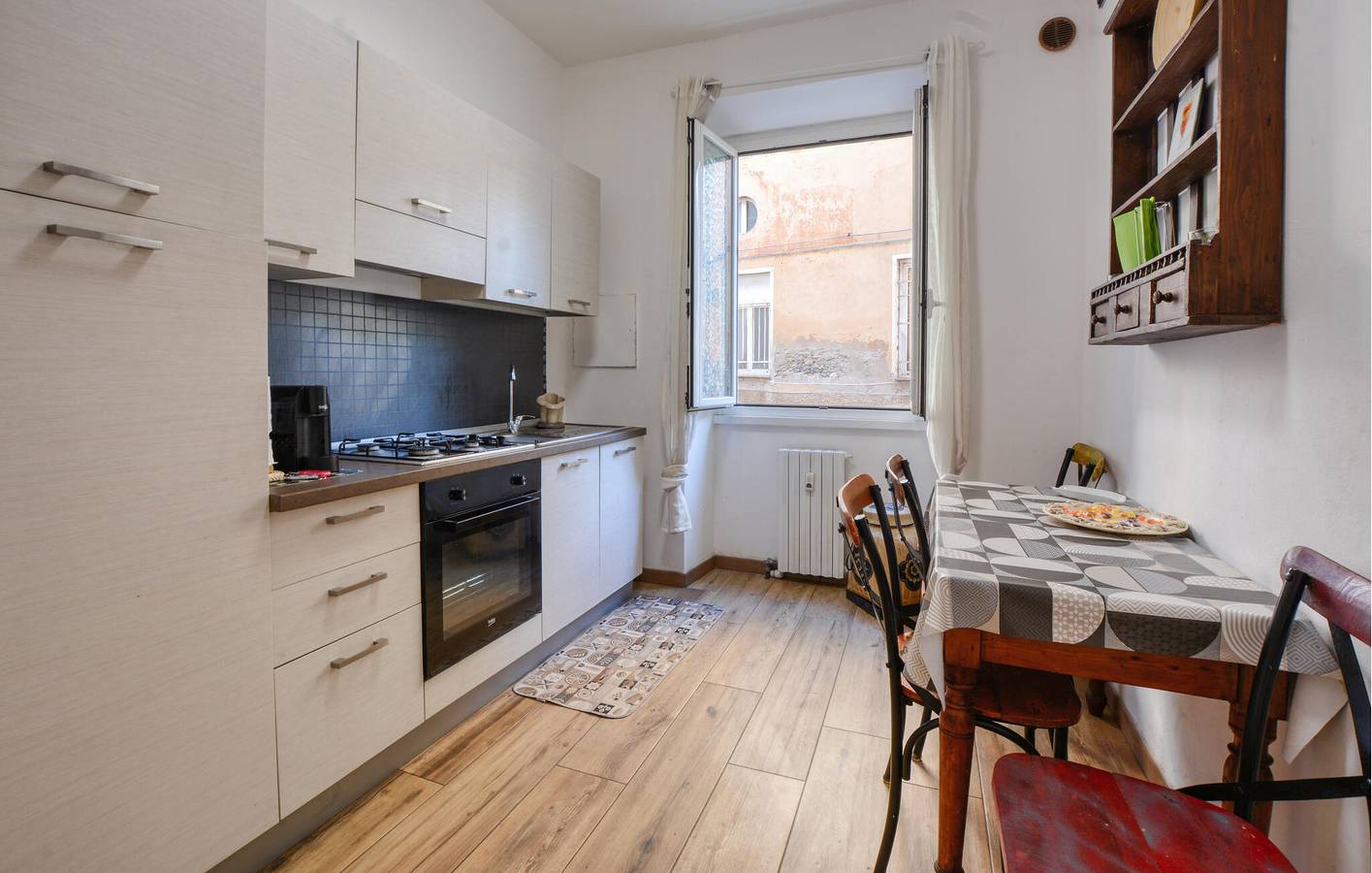 Appartamento intero, Appartamento sulla spiaggia con WiFi e A/C, a 400 m dalla spiaggia in Rapallo (Città), Rapallo