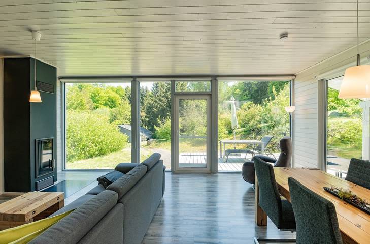 Ferienhaus für 3 Personen, mit Balkon und Terrasse sowie Garten und Pool