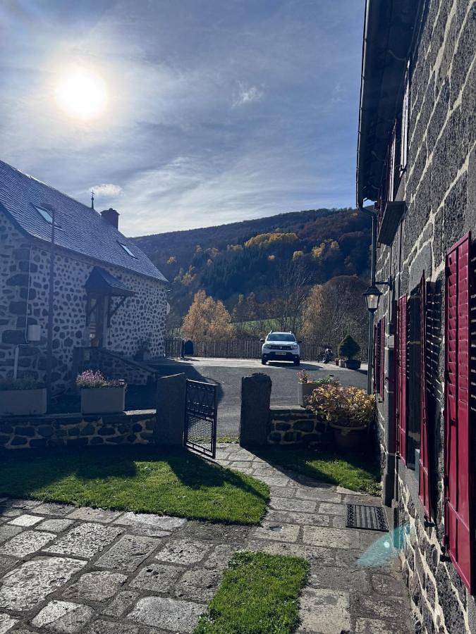 Le relais de Lustrande in Brezons, Parc naturel régional des Volcans d'Auvergne