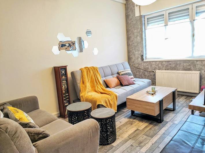 Location de vacances pour 12 personnes, adapté aux familles à Croix (homonymie)