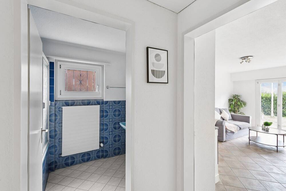Ganze Wohnung, Exquis Design 2-Zimmer-Wohnung Zürich Roset I Garten I Seeblick in Richterswil, Kanton Zürich