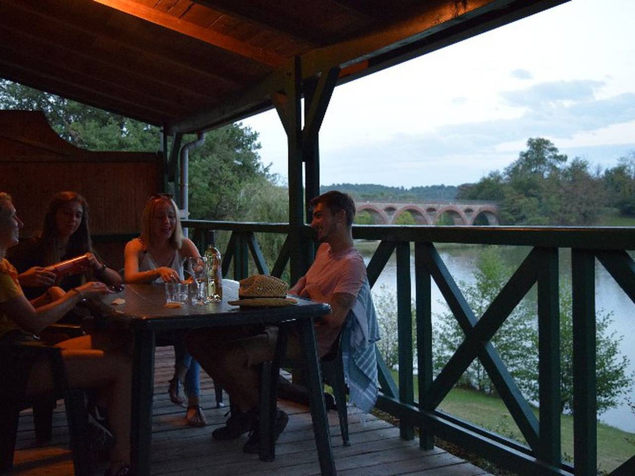 Chalet 35m² avec Terrasse, 2 Chambres in Boulogne-sur-Gesse, Haute-Garonne