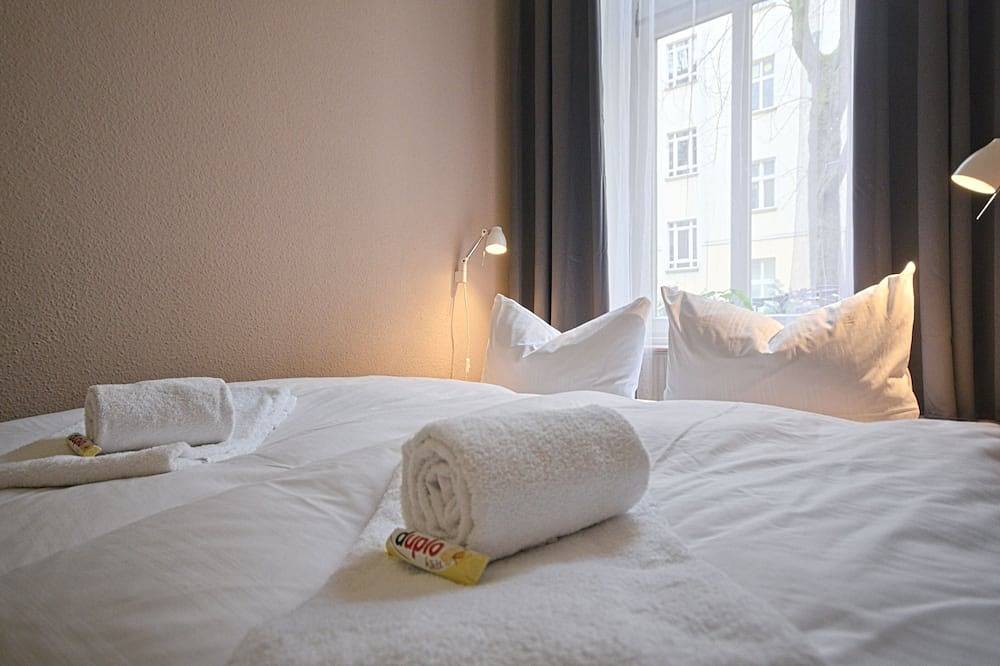 Ganze Wohnung, Ruhige Hinterhofwohnung Berlin Ecke Schönhauser in Prenzlauer Berg Berlin, Berlin