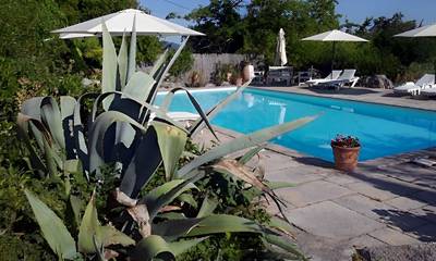 Chambre d’hôte pour 2 personnes, avec piscine et jardin dans Auvergne-Rhône-Alpes
