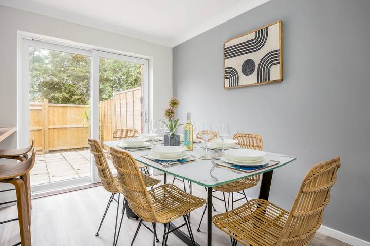 Shell Cove - With Sunny Rear Patio Near Harbourside Park in Poole, Poole Harbour
