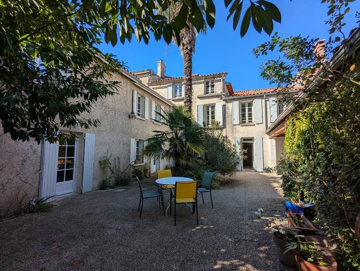 Chambre d’hôte pour 2 personnes, avec Terrasse et Jardin dans Asnières-sur-Nouère