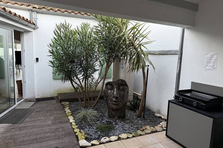 Maison de vacances pour 14 personnes, avec Jacuzzi ainsi que Terrasse et Jardin à Rivedoux-Plage