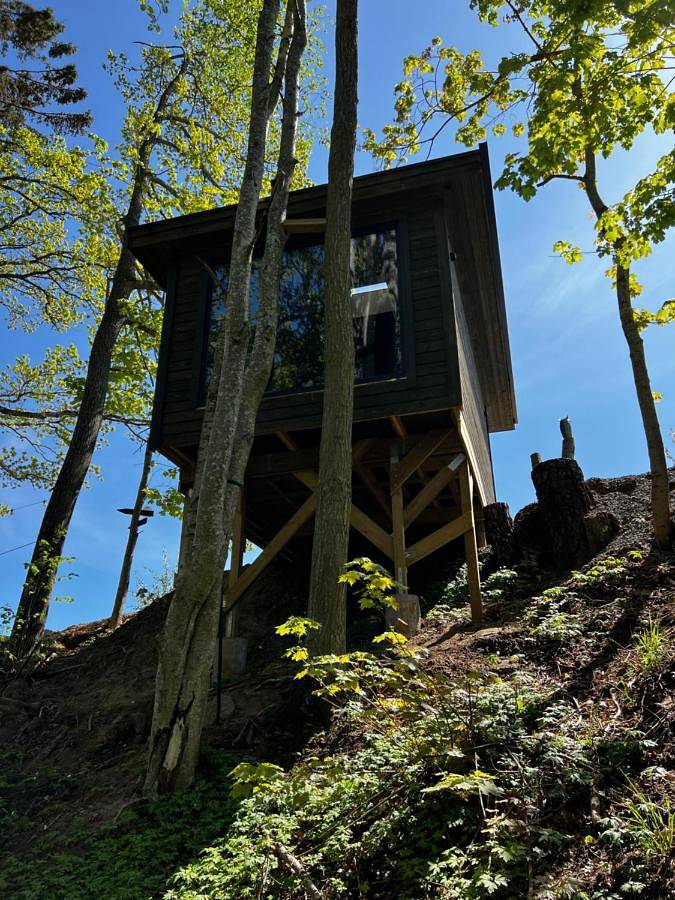 Vättervy Glamping- Ravinstuga in Habo, Vättermeer