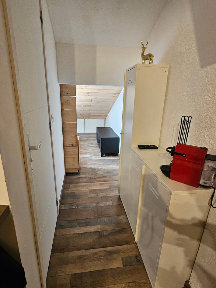 Appartement entier, Appartement 'Les Pins Cembro' avec vue sur la montagne et Wi-Fi in Isola 2000, Isola