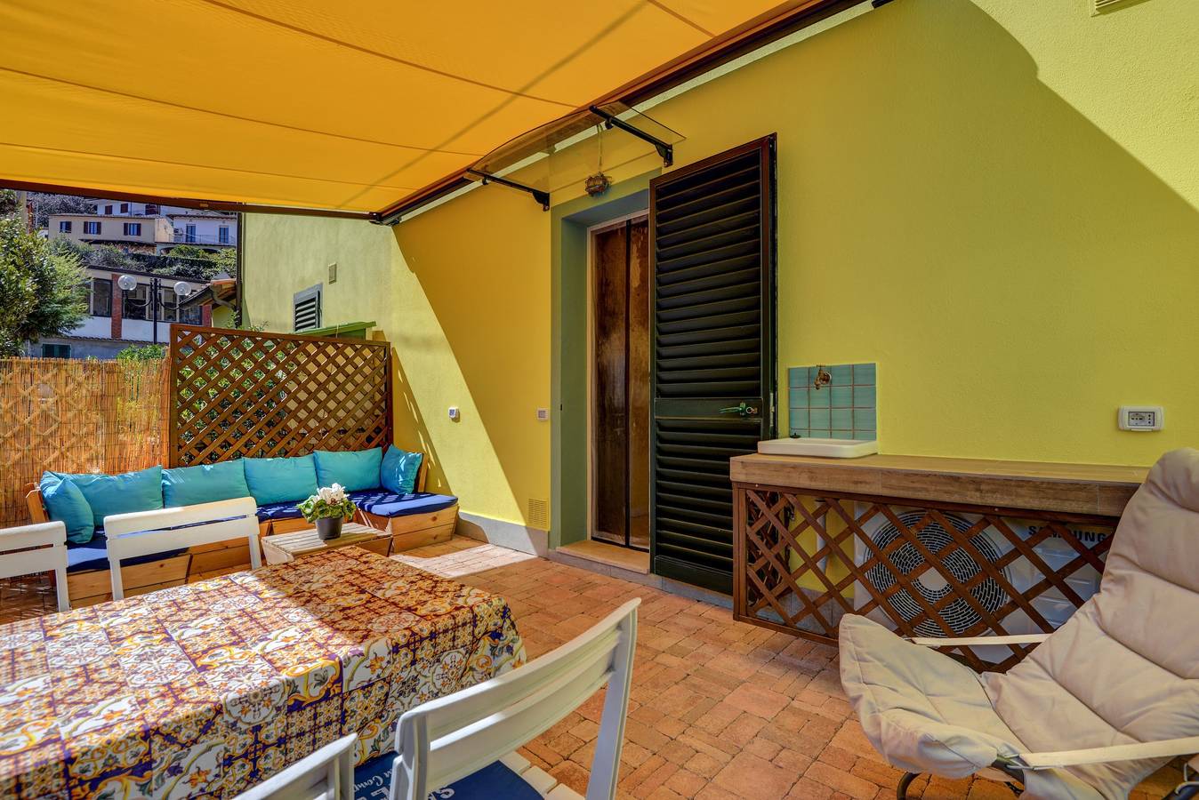 Appartamento intero, Casa Minnie: Appartamento con terrazza privata, Wi-Fi e aria condizionata in Cavo, Isola d'Elba