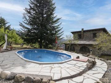 Cottage pour 6 personnes, avec jardin ainsi que balcon et piscine à Triora