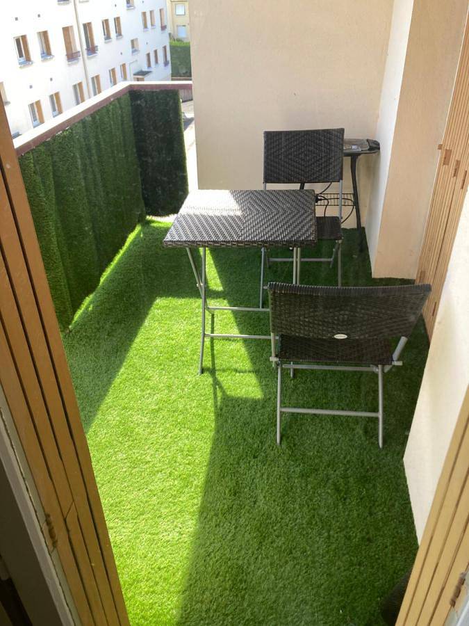 Gîte pour 6 personnes, avec vue ainsi que terrasse et vue sur le lac à Aubergenville - 2